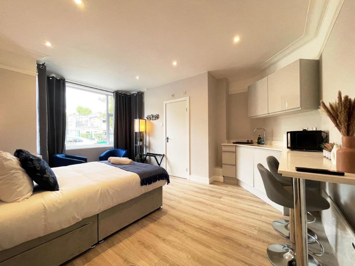 Bella'S Place Near Wembley Stadium ลอนดอน ภายนอก รูปภาพ